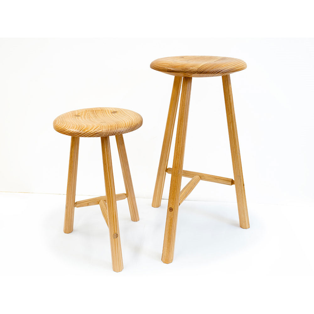 Drei-Bein-Hocker